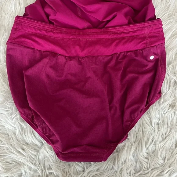 {Lululemon} Fast and Free Reflective High-Rise Classic-Fit Short 3" in Magenta - Picture 9 of 11